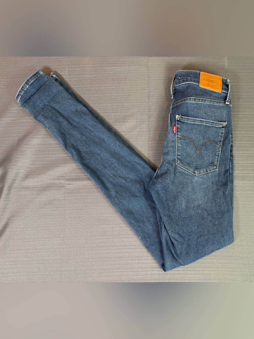Levi’s 720 High Rise Super Skinny Jeans Dark Wash Stretch W26 L32